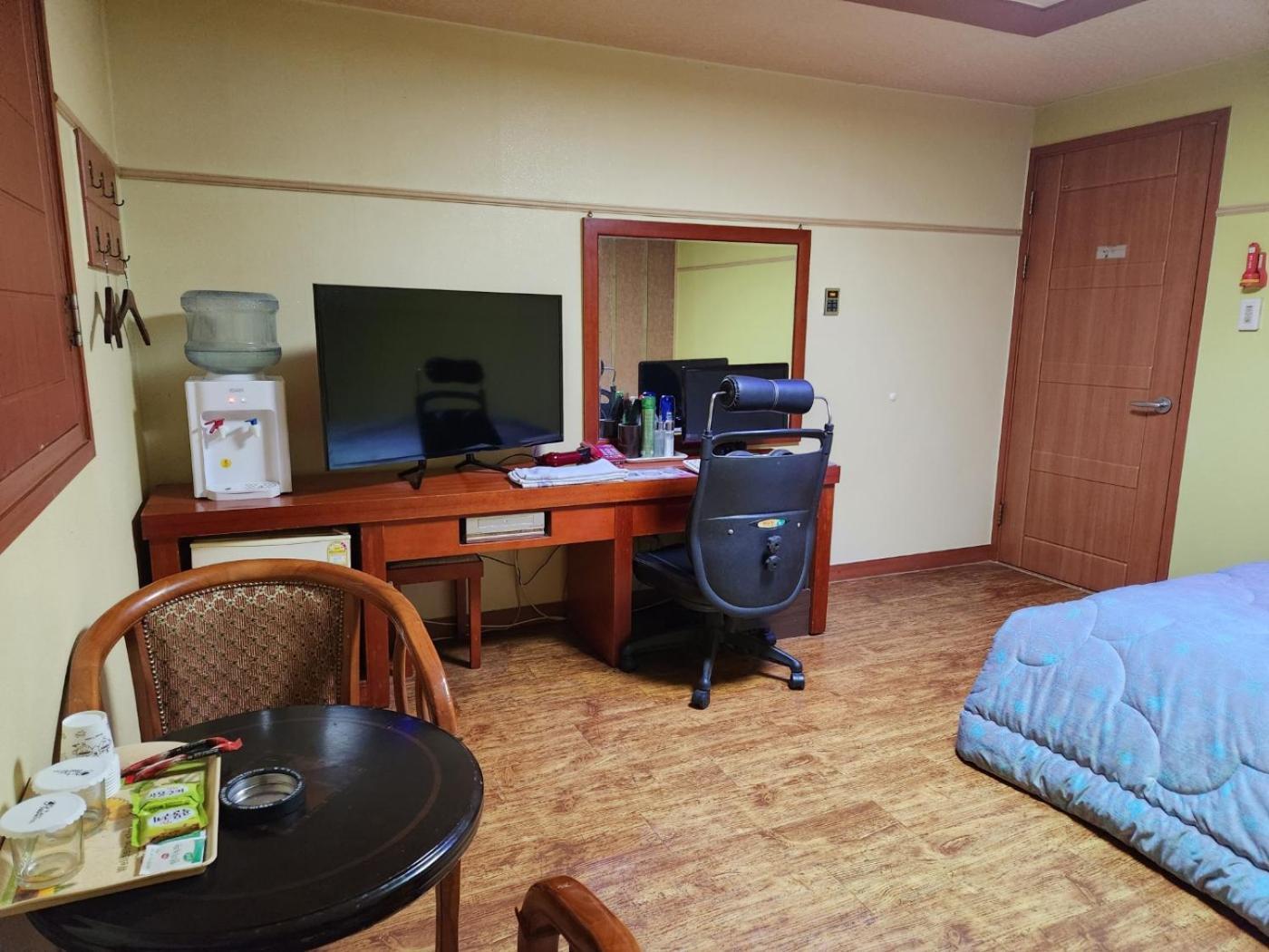 Plus Motel Gwangju Metropolitan City Ngoại thất bức ảnh